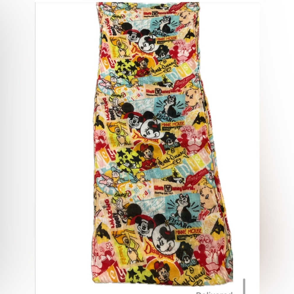 **Walt Disney Parks Minny & Mickey Colourful Cartoon Print Scarf